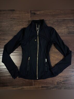 Lululemon Women's Nulu Define Jacket Size 2 Black With Gold Detail